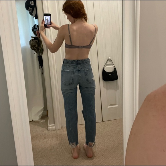 Distressed jeans - Picture 2 of 3